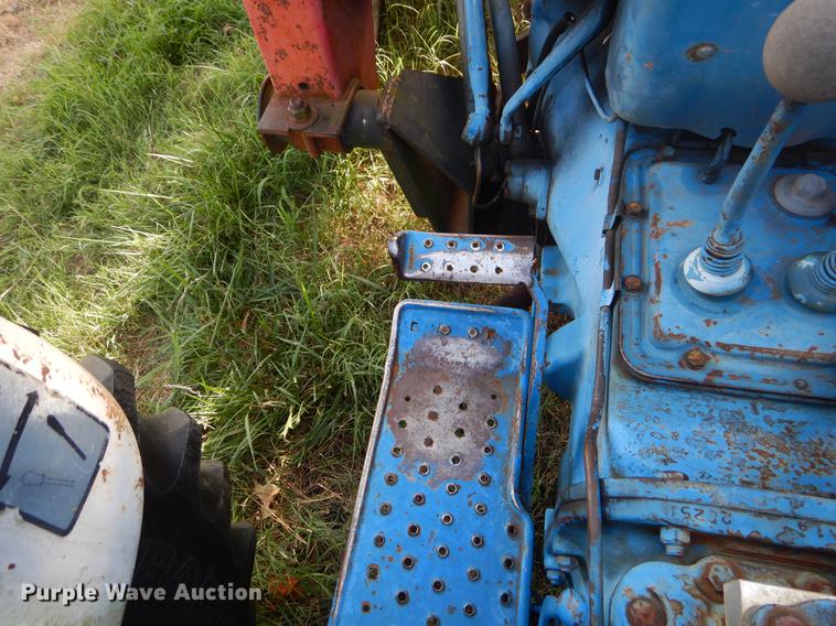 image for item EK9572 Ford 2310 tractor