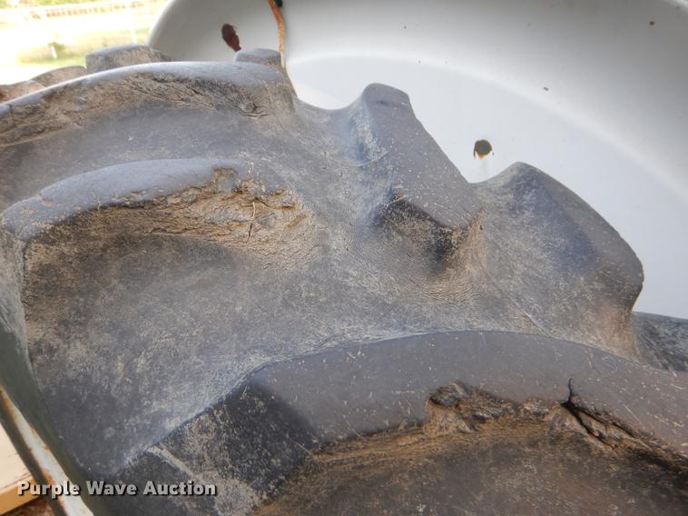 image for item EK9572 Ford 2310 tractor