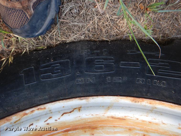 image for item EK9572 Ford 2310 tractor