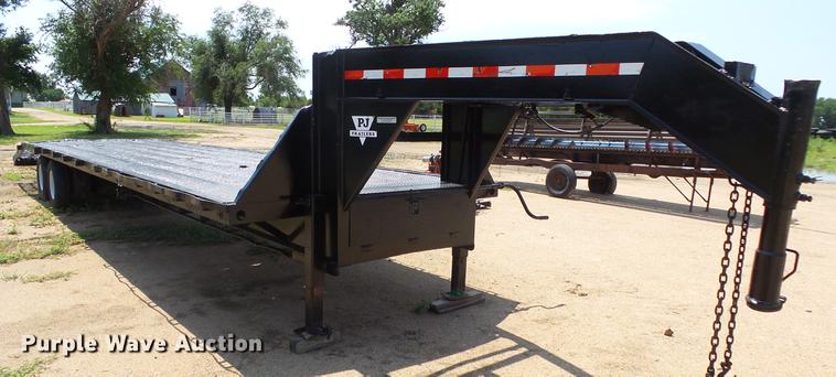 image for item ET9332 2002 PJ equipment trailer