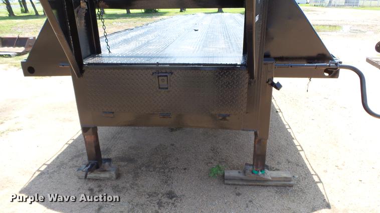 image for item ET9332 2002 PJ equipment trailer