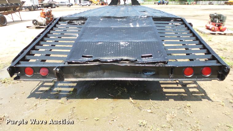 image for item ET9332 2002 PJ equipment trailer