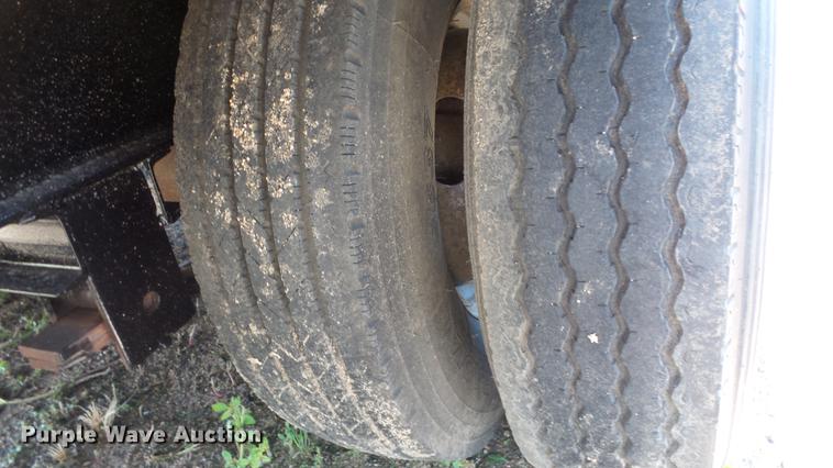 image for item ET9332 2002 PJ equipment trailer