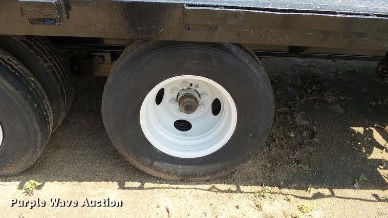 image for item ET9332 2002 PJ equipment trailer