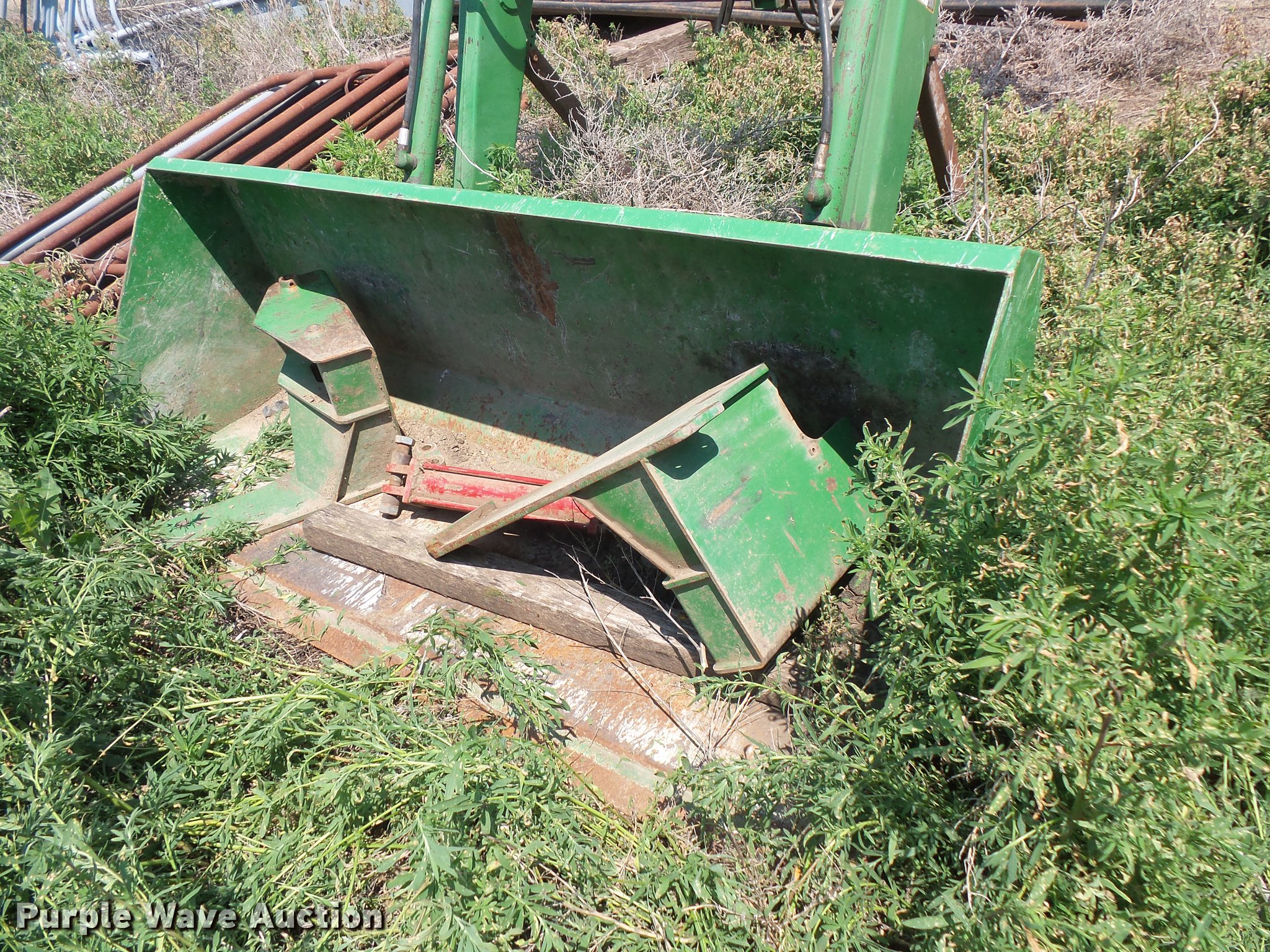 John Deere 540 loader in Platte, SD Item DV9436 sold Purple Wave