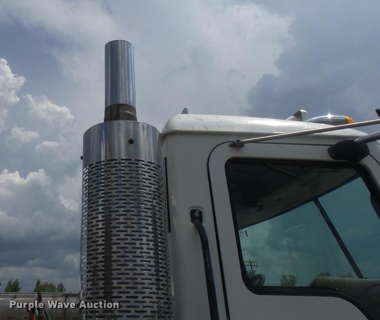 image for item DB7101 2007 Mack Vision CXN613 semi truck