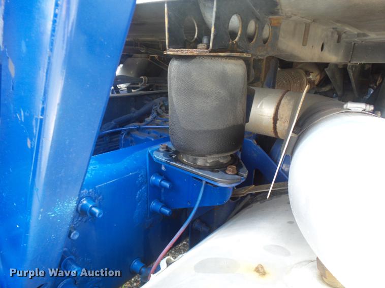 image for item DB7101 2007 Mack Vision CXN613 semi truck