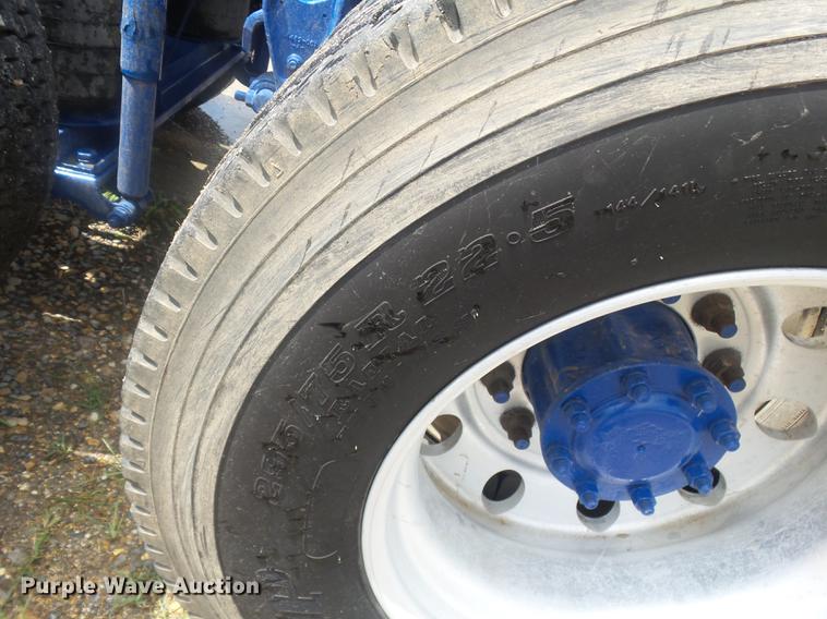 image for item DB7101 2007 Mack Vision CXN613 semi truck