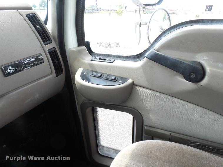 image for item DB7101 2007 Mack Vision CXN613 semi truck