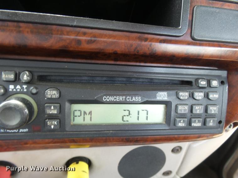 image for item DB7101 2007 Mack Vision CXN613 semi truck