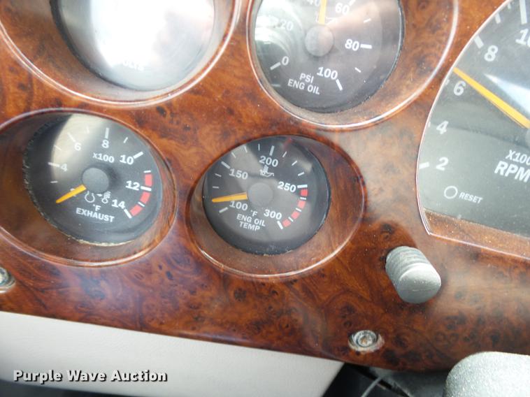 image for item DB7101 2007 Mack Vision CXN613 semi truck