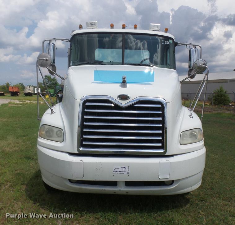 image for item DB7102 2007 Mack Vision CXN613 semi truck