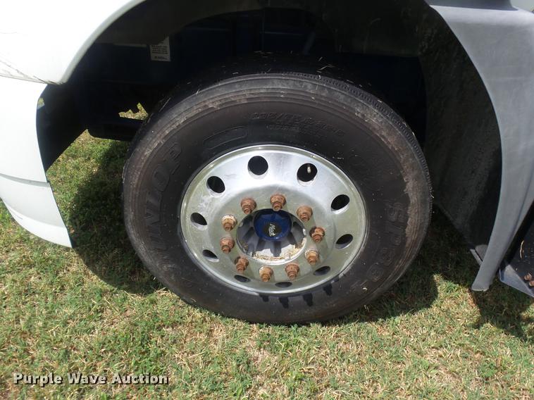 image for item DB7102 2007 Mack Vision CXN613 semi truck