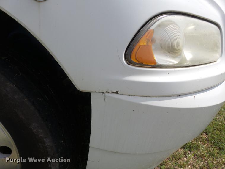 image for item DB7102 2007 Mack Vision CXN613 semi truck