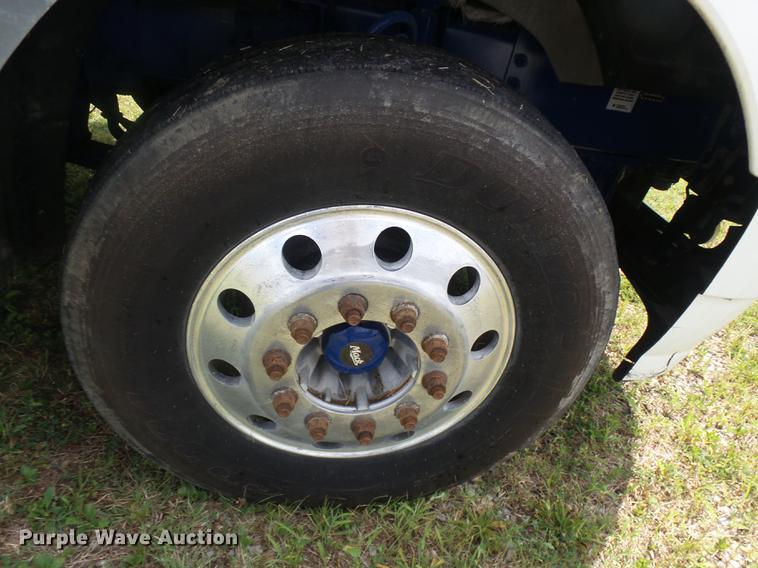 image for item DB7102 2007 Mack Vision CXN613 semi truck