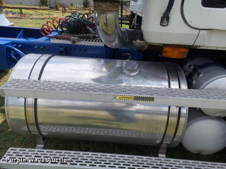 image for item DB7102 2007 Mack Vision CXN613 semi truck