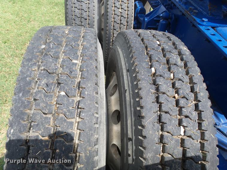 image for item DB7102 2007 Mack Vision CXN613 semi truck