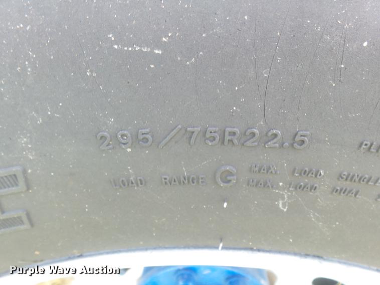 image for item DB7102 2007 Mack Vision CXN613 semi truck