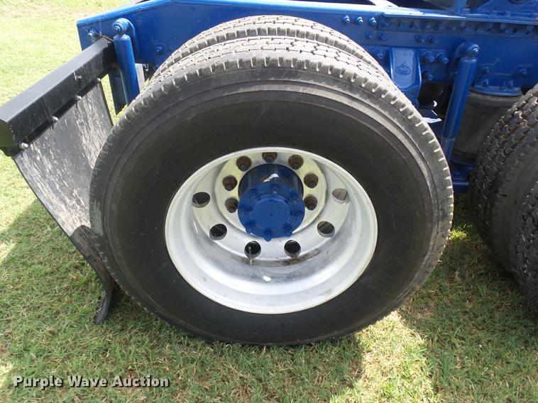 image for item DB7102 2007 Mack Vision CXN613 semi truck