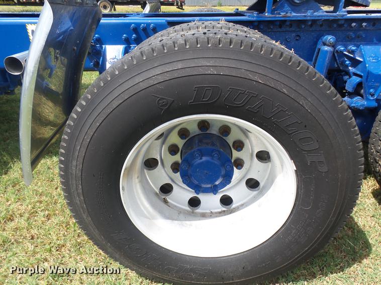 image for item DB7102 2007 Mack Vision CXN613 semi truck