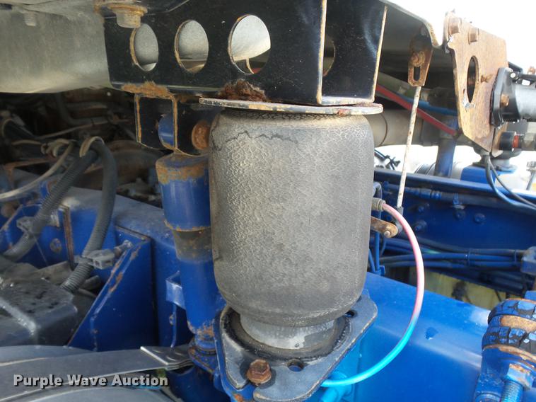 image for item DB7102 2007 Mack Vision CXN613 semi truck