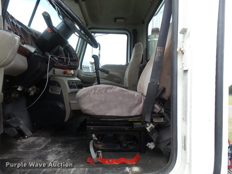 image for item DB7102 2007 Mack Vision CXN613 semi truck