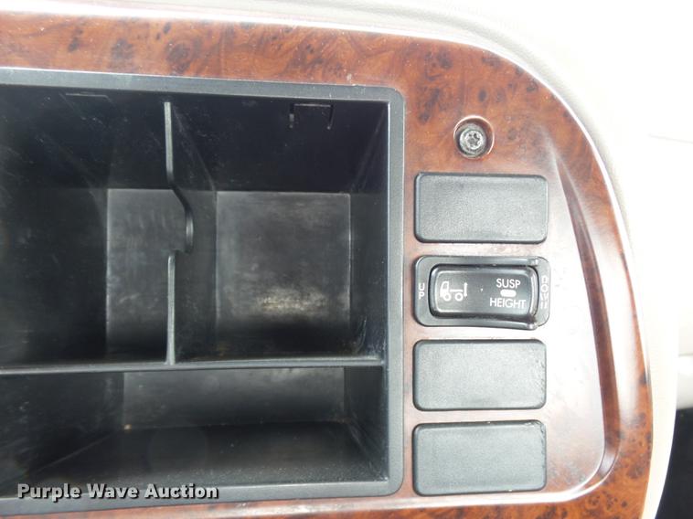 image for item DB7102 2007 Mack Vision CXN613 semi truck