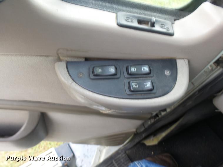 image for item DB7102 2007 Mack Vision CXN613 semi truck