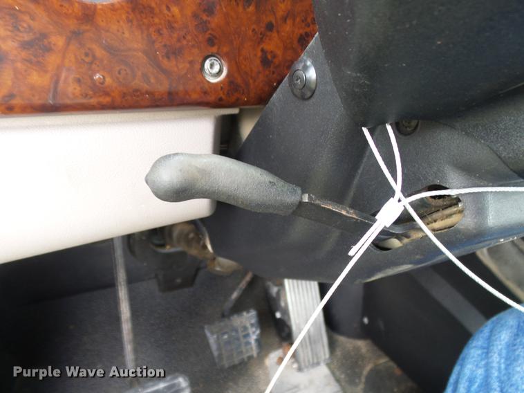 image for item DB7102 2007 Mack Vision CXN613 semi truck