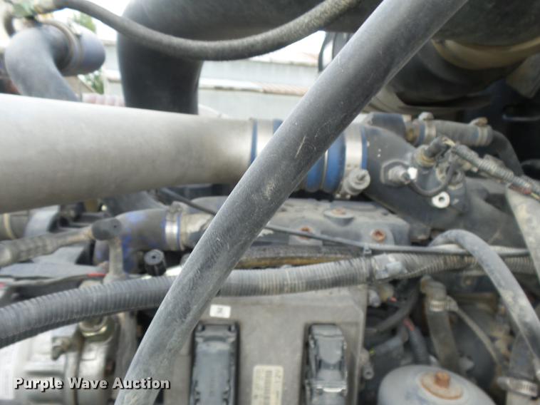 image for item DB7102 2007 Mack Vision CXN613 semi truck