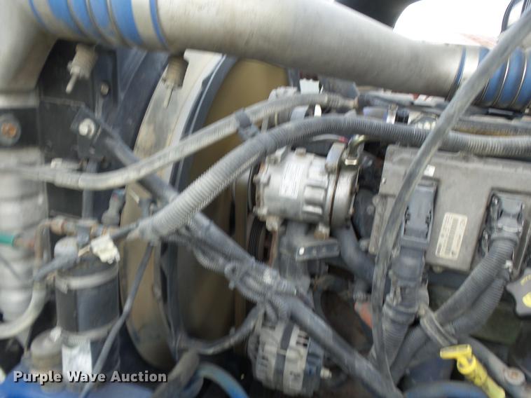 image for item DB7102 2007 Mack Vision CXN613 semi truck