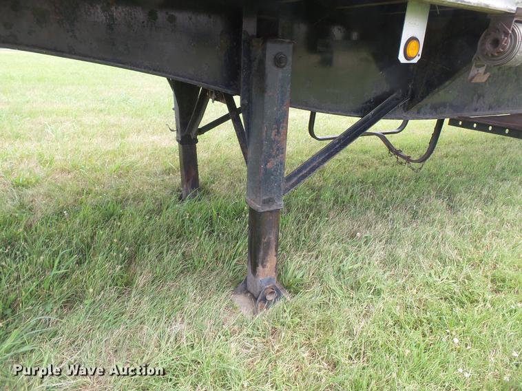 image for item DB7103 1996 Utility FS2CHAE flatbed trailer