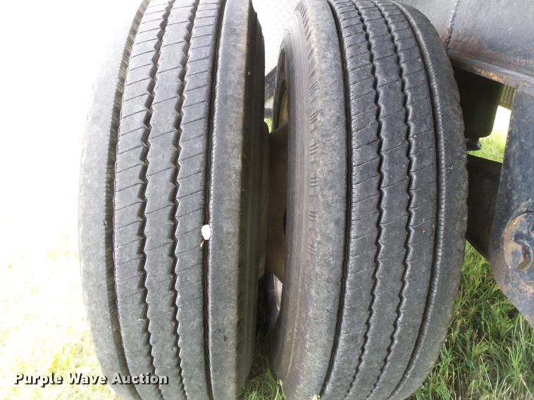 image for item DB7103 1996 Utility FS2CHAE flatbed trailer