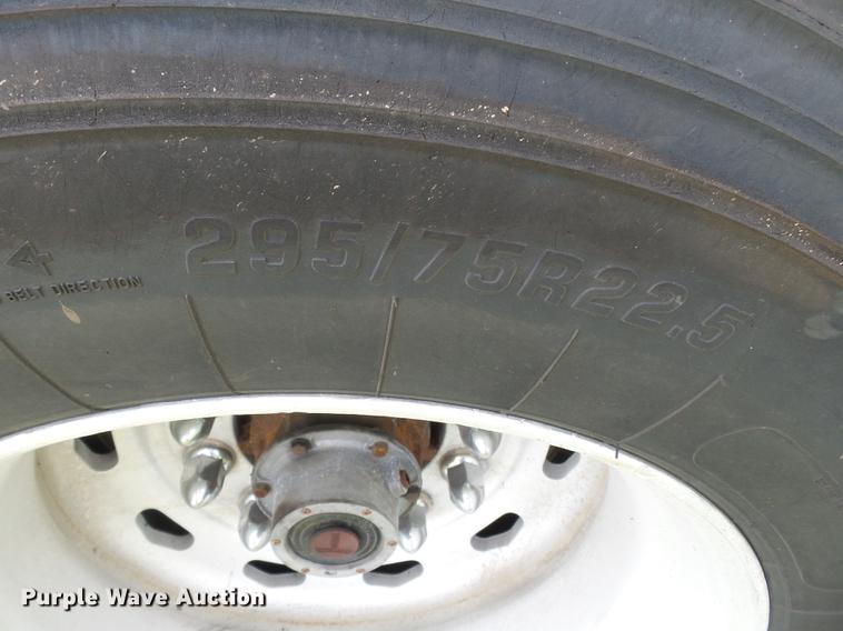 image for item DB7103 1996 Utility FS2CHAE flatbed trailer