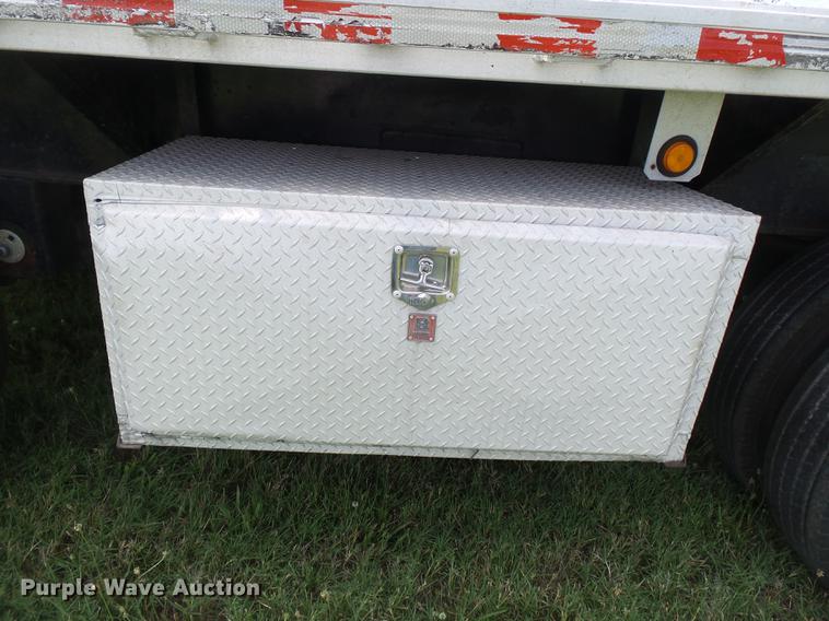 image for item DB7103 1996 Utility FS2CHAE flatbed trailer