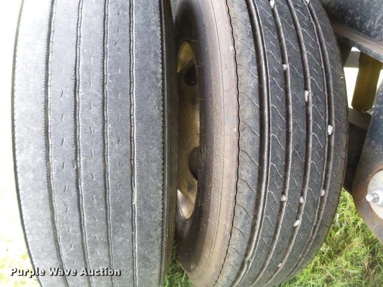 image for item DB7103 1996 Utility FS2CHAE flatbed trailer