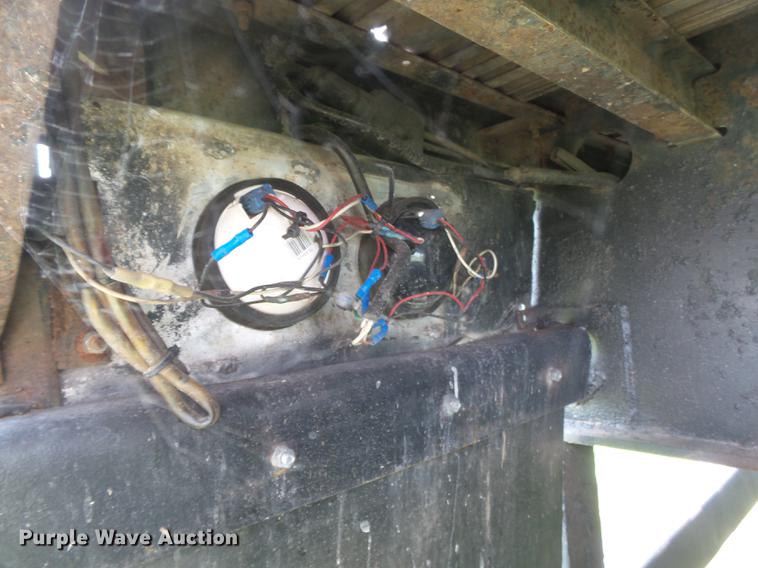 image for item DB7103 1996 Utility FS2CHAE flatbed trailer