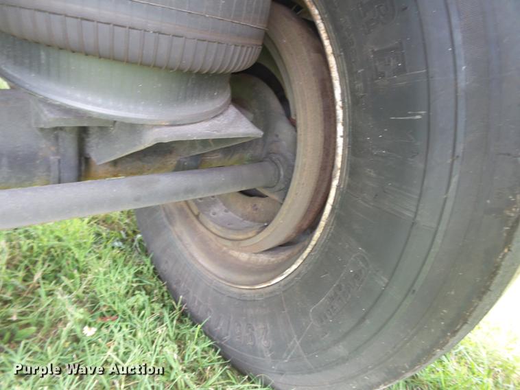 image for item DB7103 1996 Utility FS2CHAE flatbed trailer