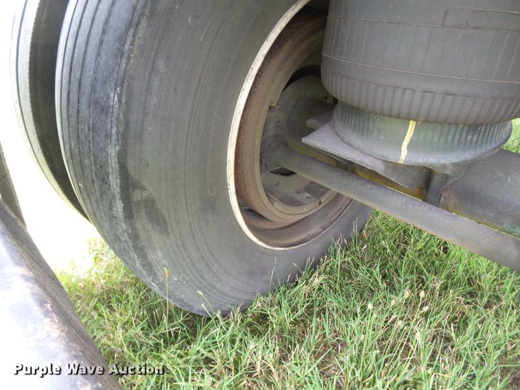 image for item DB7103 1996 Utility FS2CHAE flatbed trailer