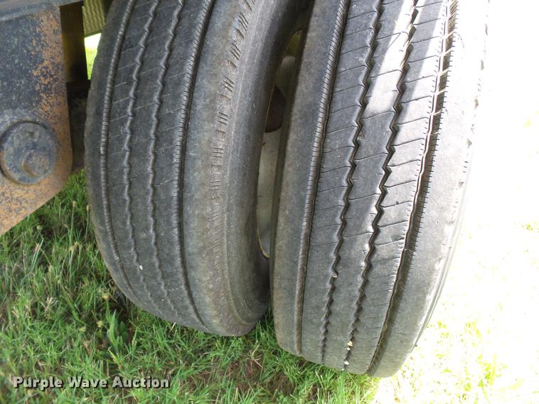 image for item DB7103 1996 Utility FS2CHAE flatbed trailer