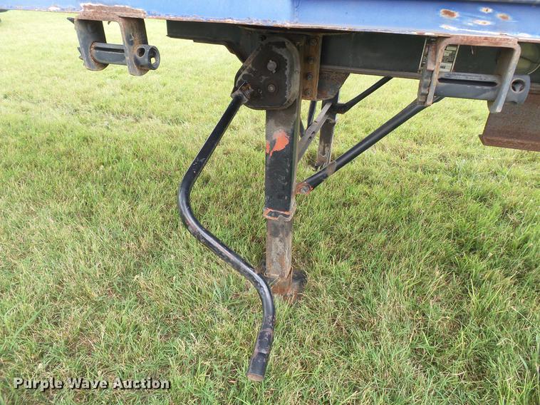 image for item DB7104 1995 Stoughton EC03GN-48/53T-S debris trailer