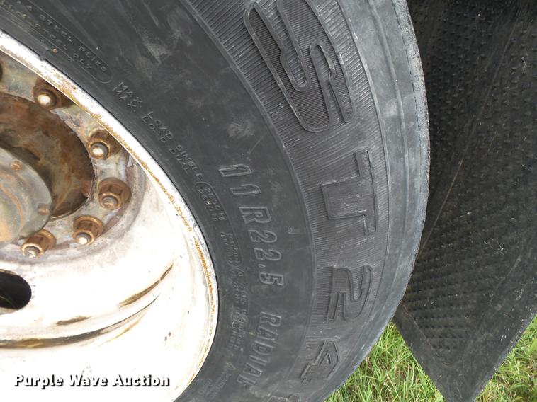 image for item DB7104 1995 Stoughton EC03GN-48/53T-S debris trailer