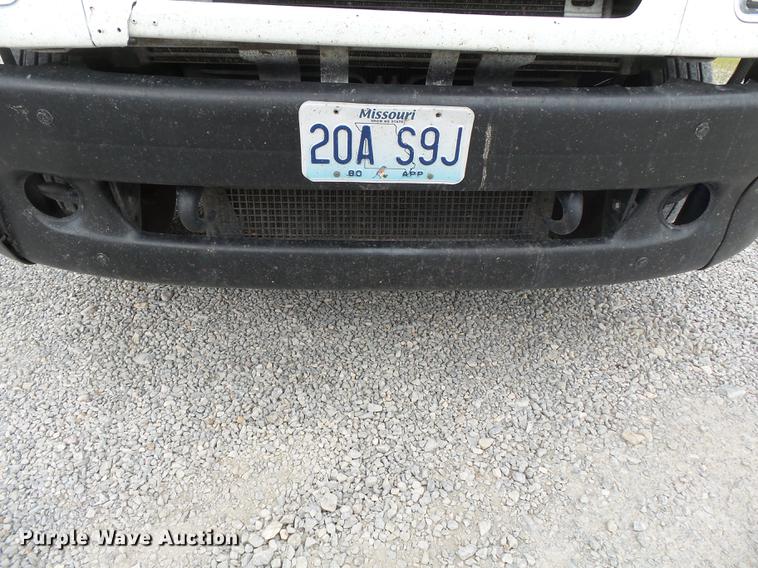 image for item DB7105 2005 Freightliner Columbia semi truck