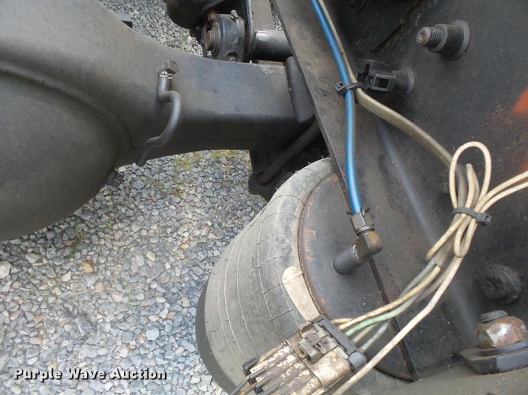 image for item DB7105 2005 Freightliner Columbia semi truck