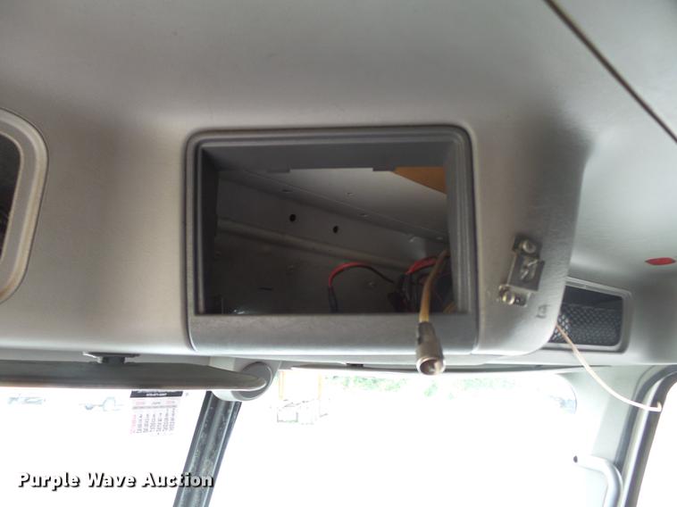 image for item DB7105 2005 Freightliner Columbia semi truck