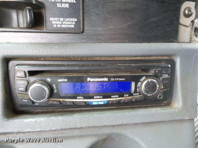 image for item DB7105 2005 Freightliner Columbia semi truck