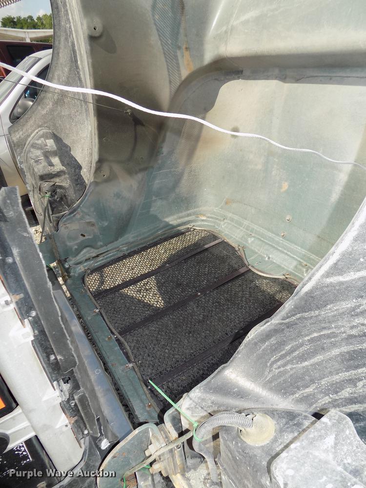 image for item DB8678 2011 Peterbilt 386 semi truck