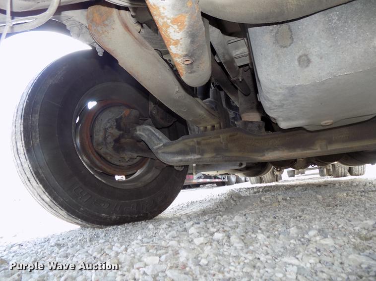 image for item DB8678 2011 Peterbilt 386 semi truck