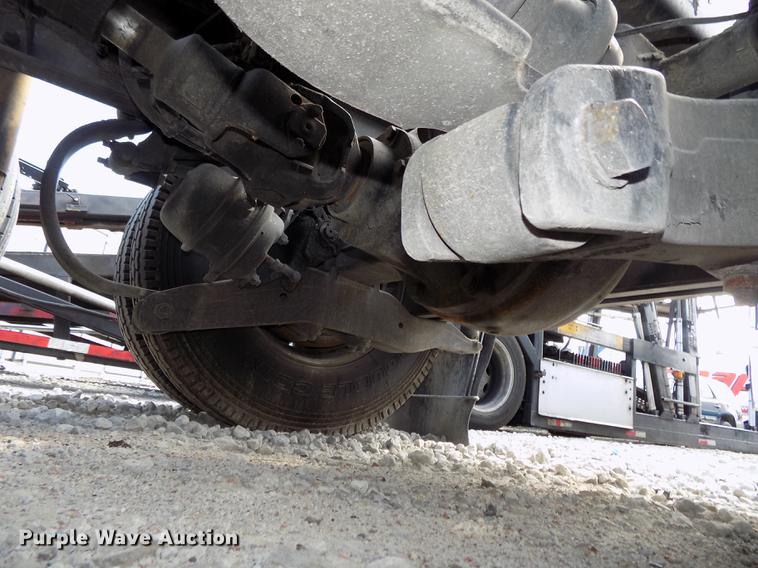 image for item DB8678 2011 Peterbilt 386 semi truck