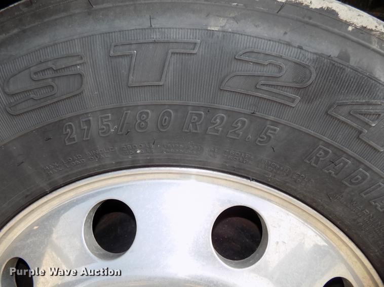 image for item DB8678 2011 Peterbilt 386 semi truck